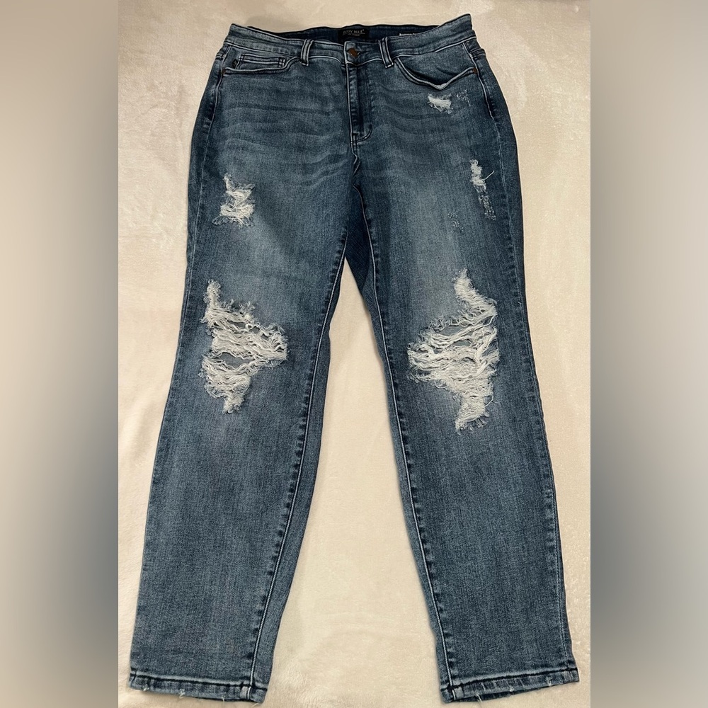 Judy Blue Medium Wash Distressed Boyfriend Jeans Petite